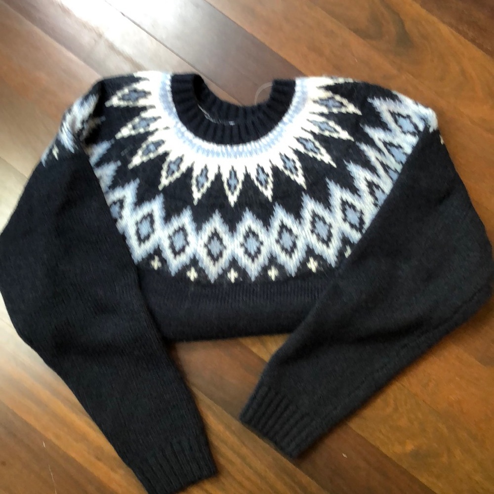 Old navy sweater
